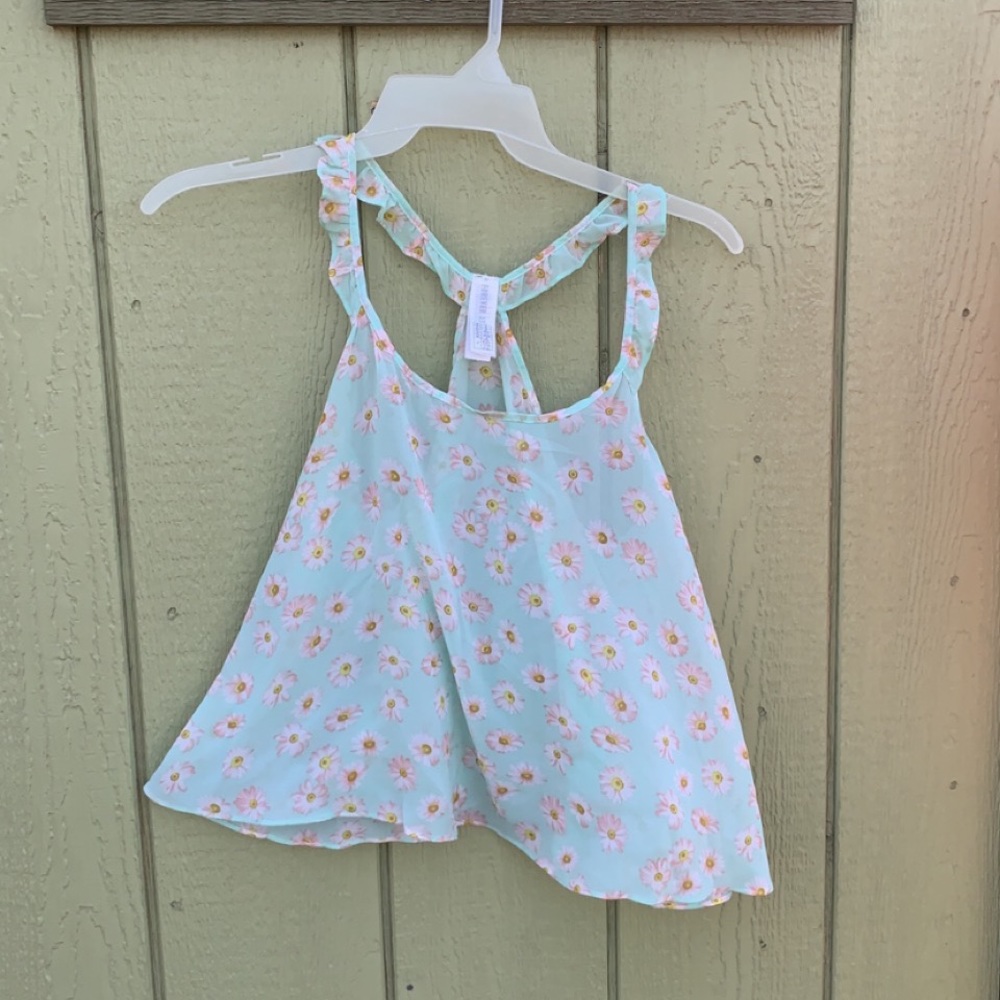 Flouncy summer tank
